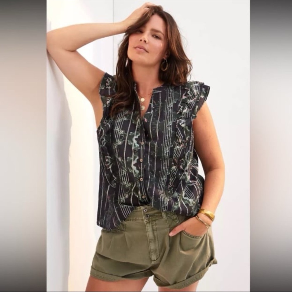 Anthropologie Pilcro Ruffled Buttondown